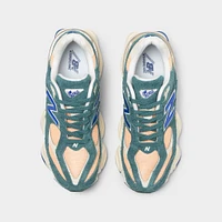 New Balance 9060 Spruce / Peach Blossom