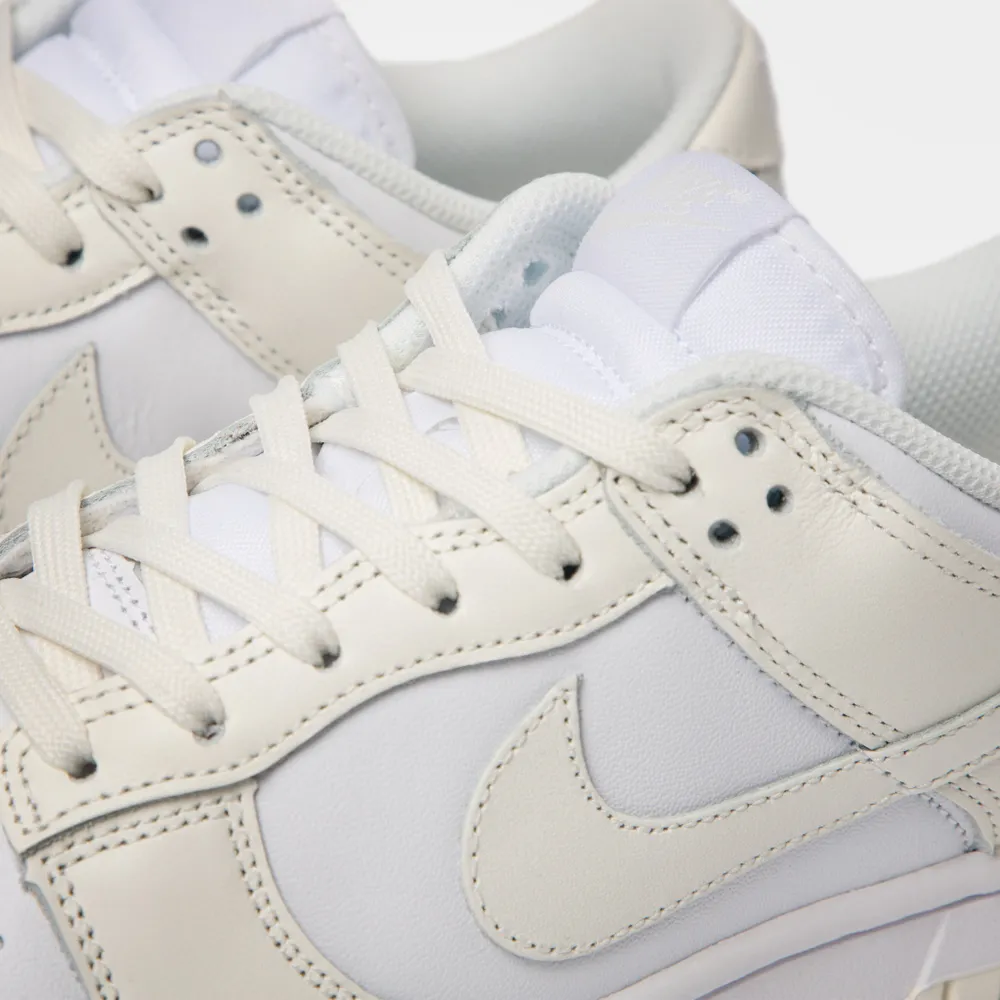 Nike Women's Dunk Low White / Sail