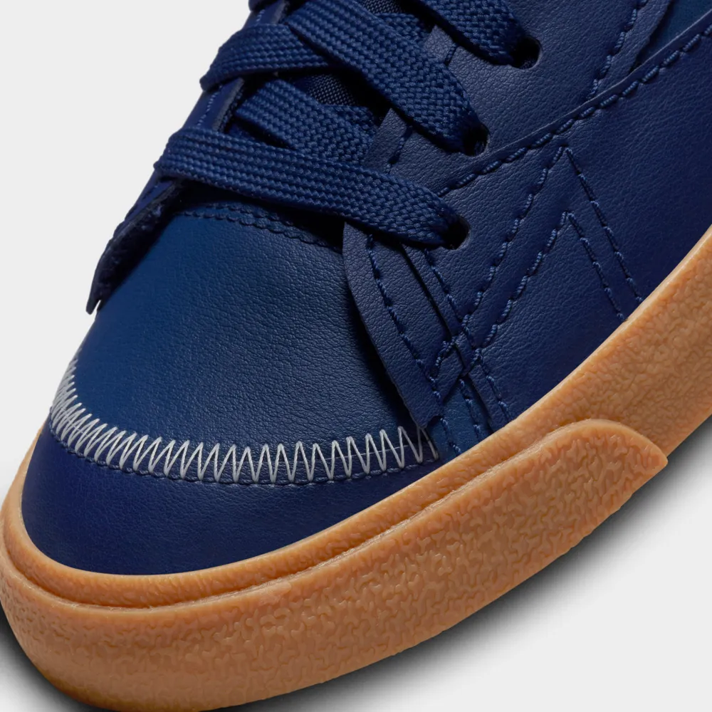 Nike Blazer Low ‘77 Jumbo Midnight Navy / Sail - Gum Medium Brown