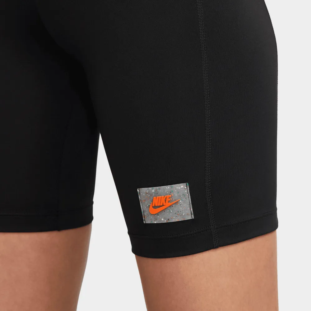 Nike Sportswear Women’s Utility High-Waisted Bike Shorts Black /