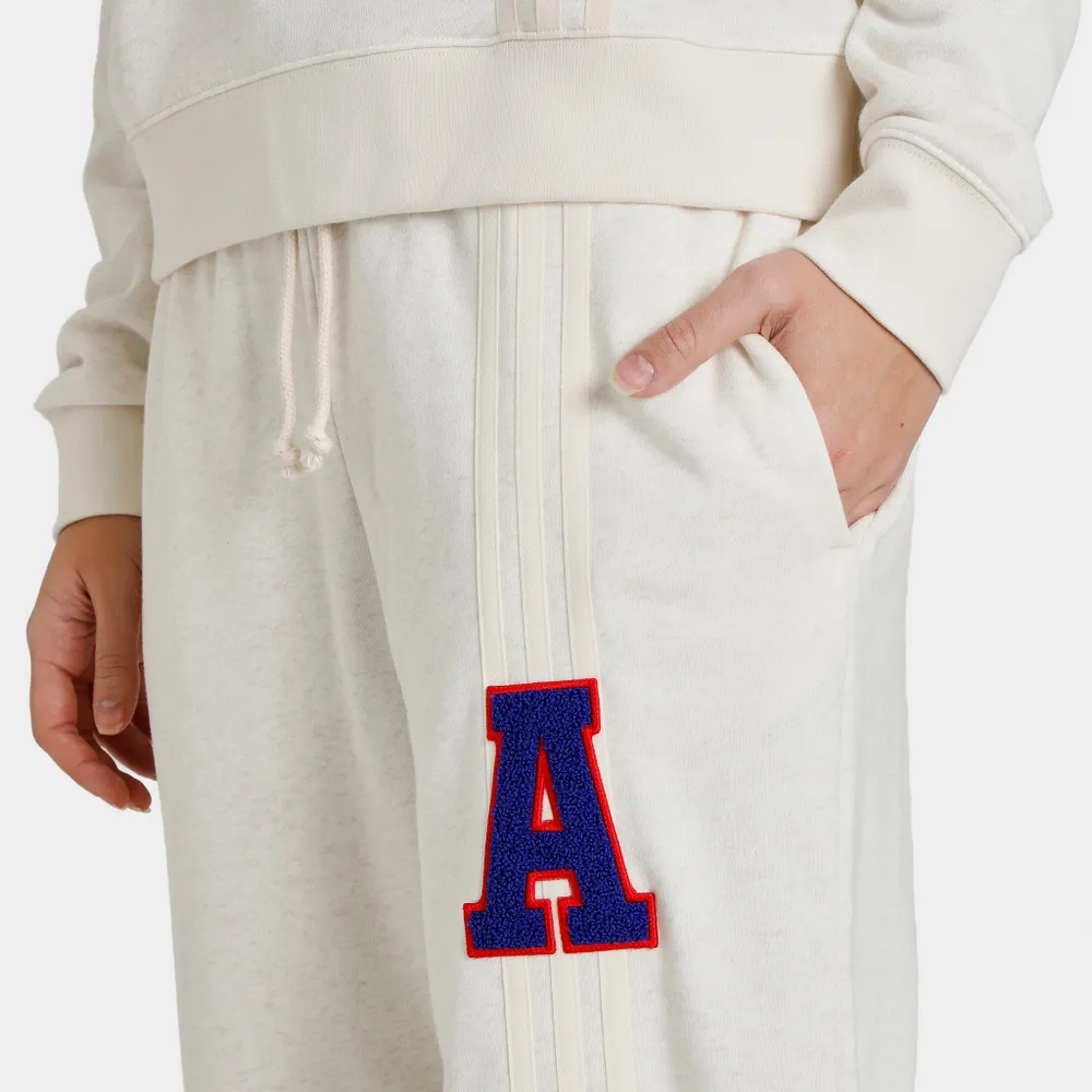 adidas Originals Women’s Small Logo Sweatpants / Wonder White