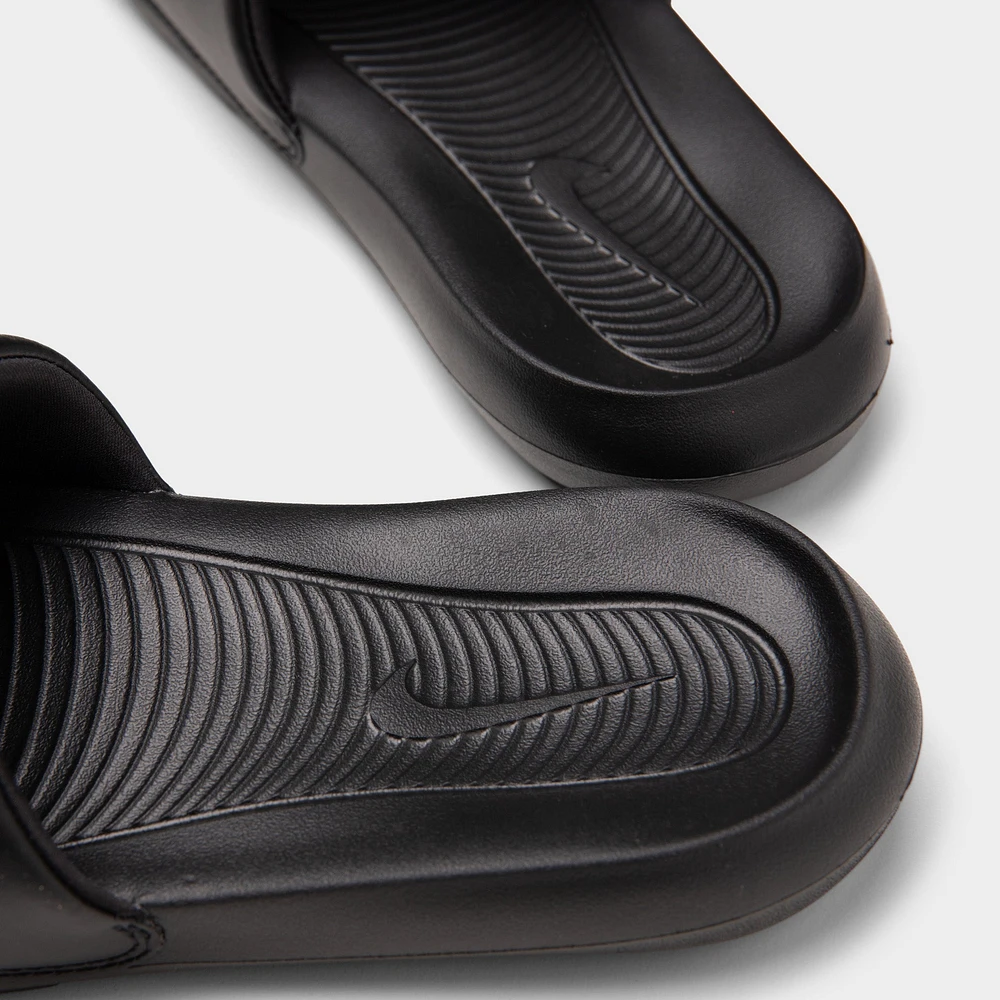 Nike Women's Victori One Black / White