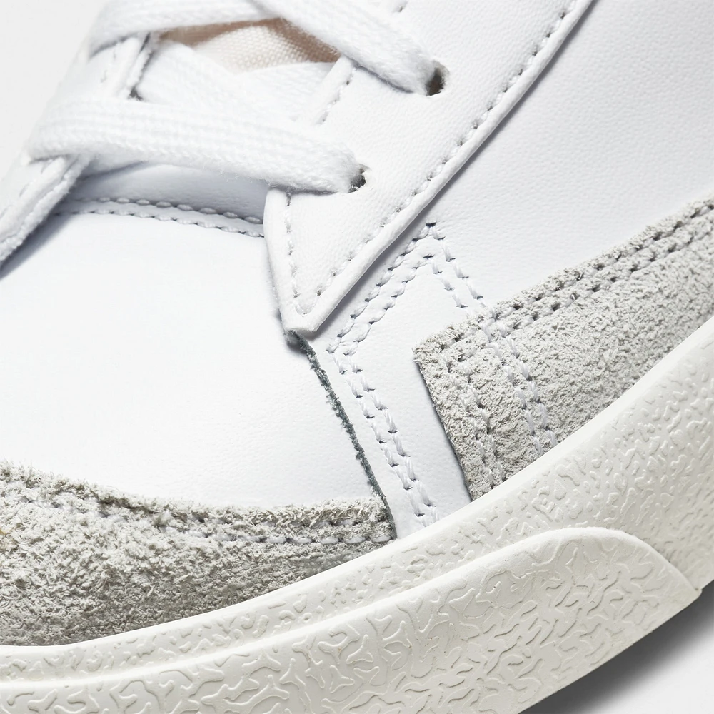Nike Women's Blazer Mid '77 White / Black