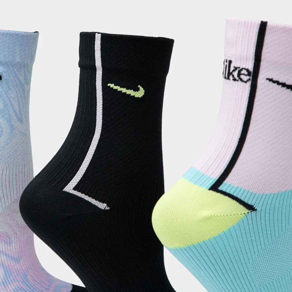 Nike Women’s Everyday Plus Lightweight Training Ankle Socks (3 Pack) / Multi-colour