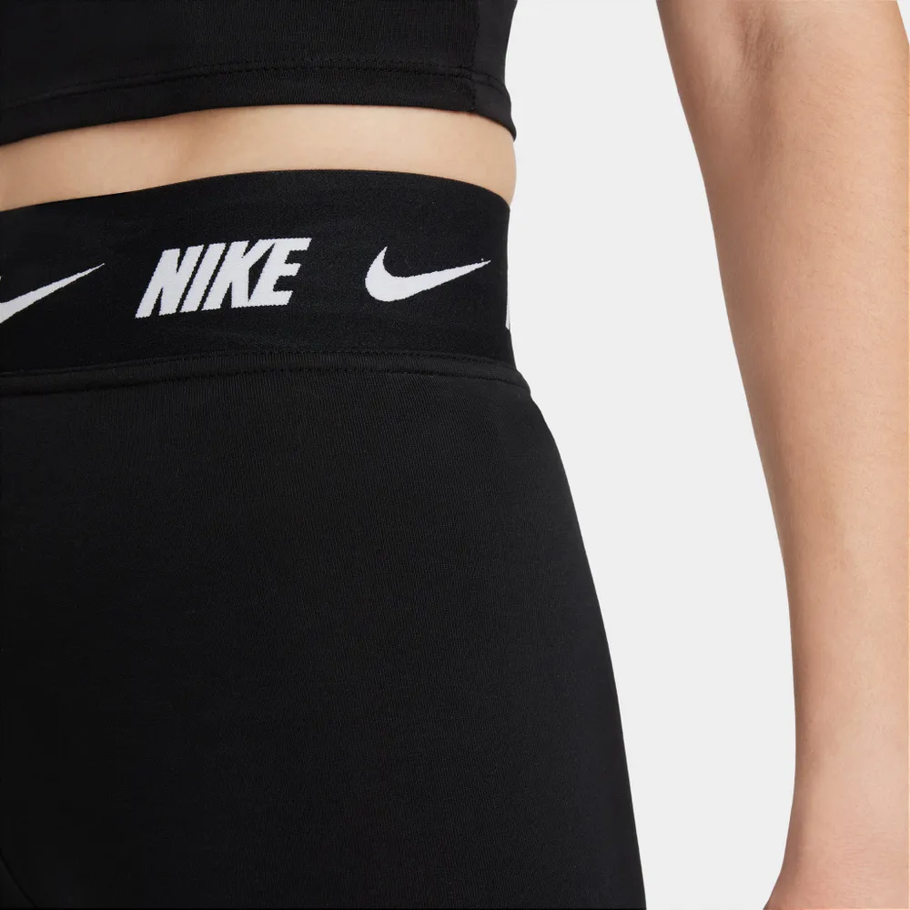 Nike Sportswear Women’s Club High-Waisted Leggings / Black