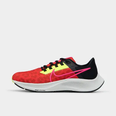 Nike Women's Air Zoom Pegasus 38 Chile Red / Hyper Pink - Black