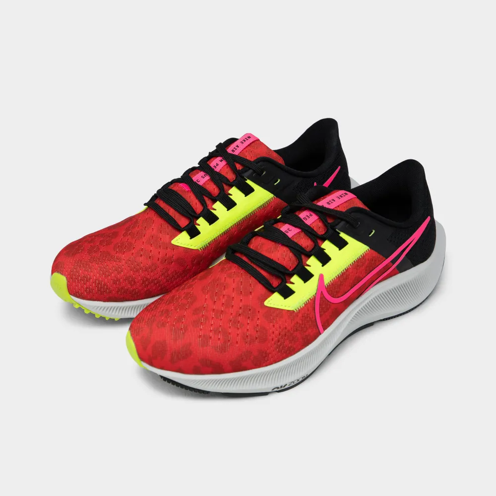 Nike Women's Air Zoom Pegasus 38 Chile Red / Hyper Pink - Black