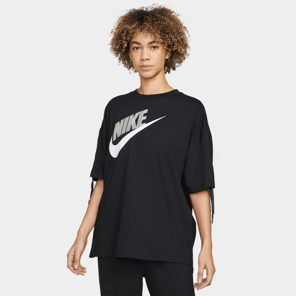 Nike Women’s Dance T-shirt / Black