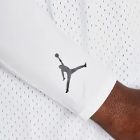 Jordan Shooter Sleeve White / Black