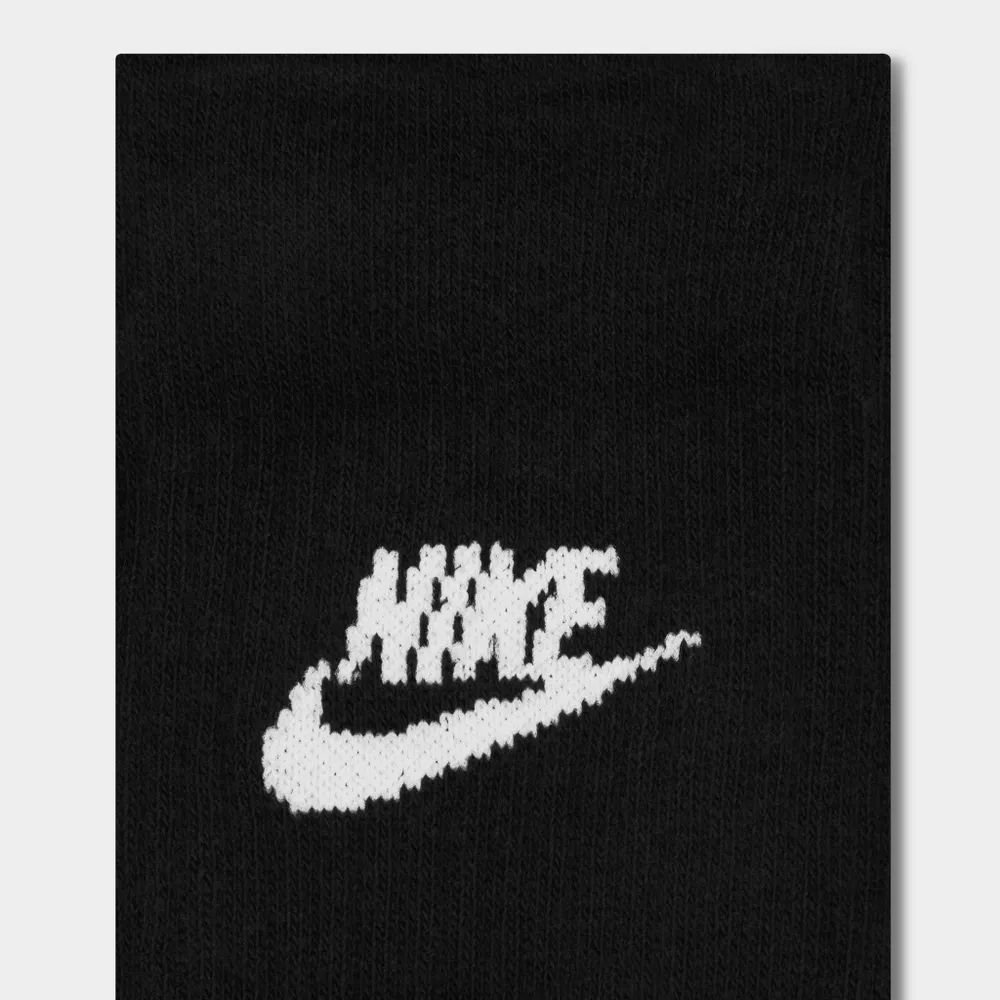 Nike Sportswear Everyday Essential Crew Socks (3 Pack) Black / White