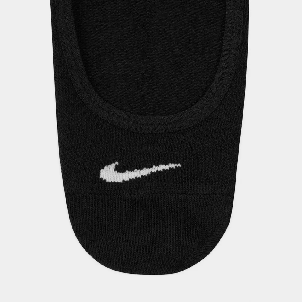 Nike Women’s Everyday Lightweight No-Show Socks (3 Pack) Black / White