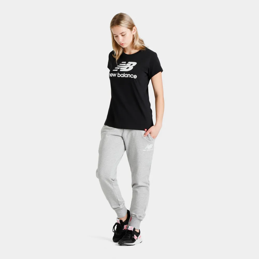 New Balance Women's Essential Stacked Logo T-shirt / Black