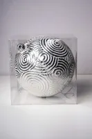 8" CREAM SILVER BALL