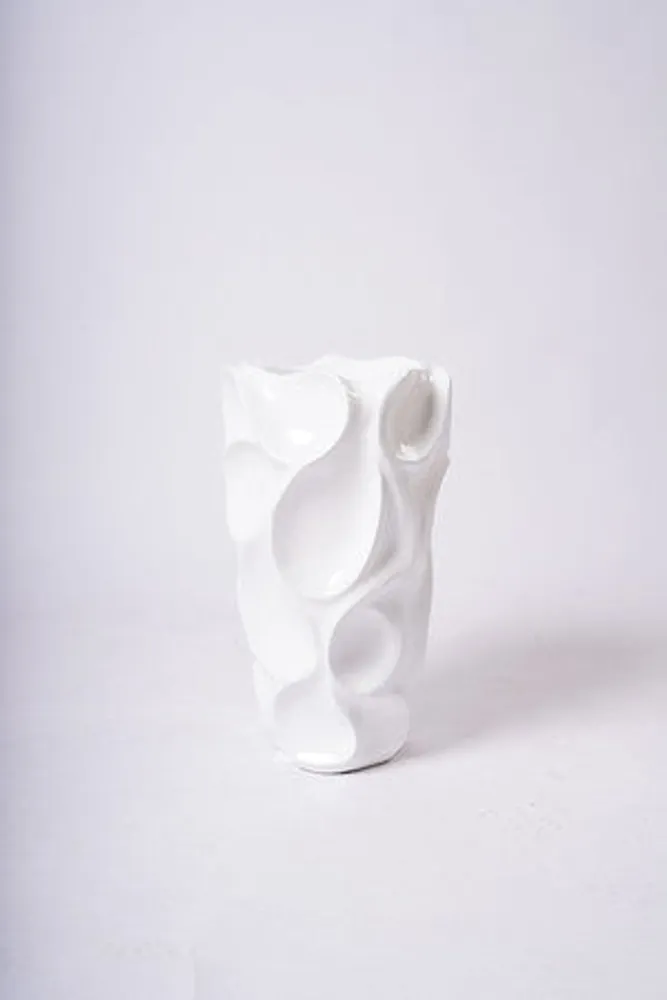 20" White Glossy Planter