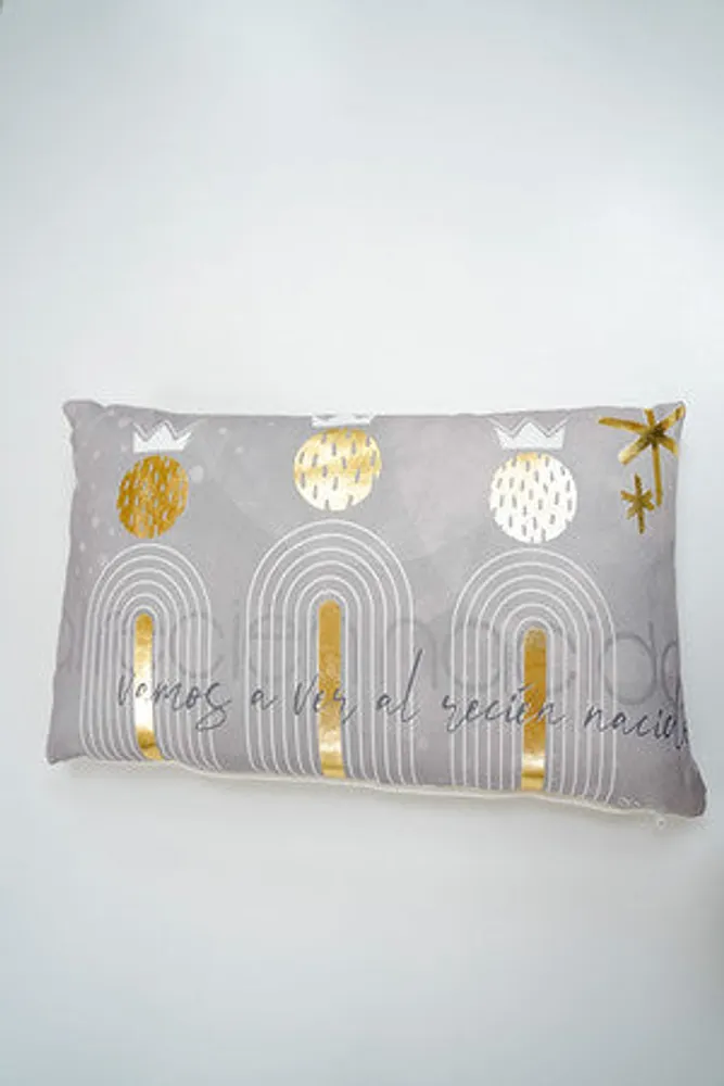 14" x 22" KINGS METALLIC GOLD CUSHION BY LIZ