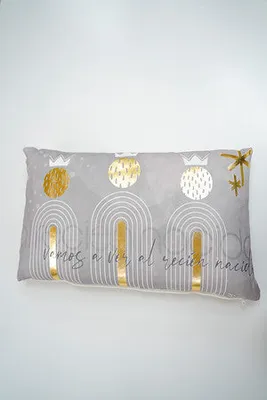 14" x 22" KINGS METALLIC GOLD CUSHION BY LIZ