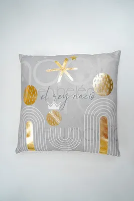 16" x 16" EL REY NACIO METALLIC GOLD CUSHION BY LIZ