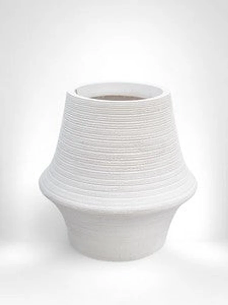 18" PLANTER MATTE WHITE
