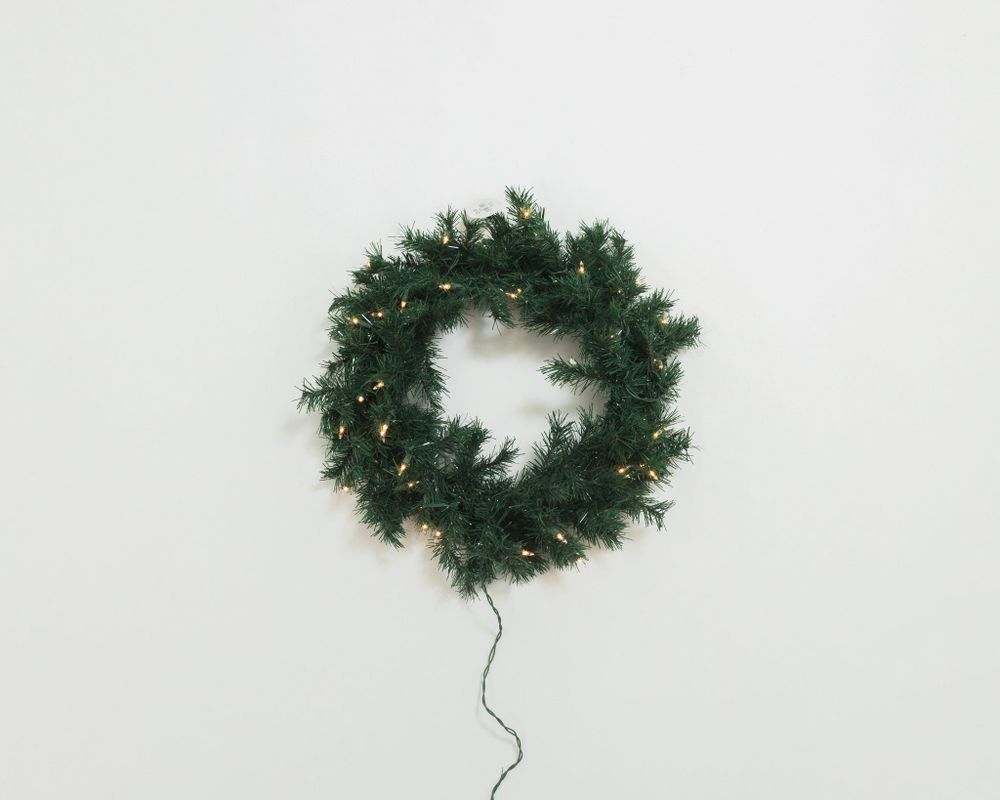 24" Artificial Pine Wreath- with 50 lites