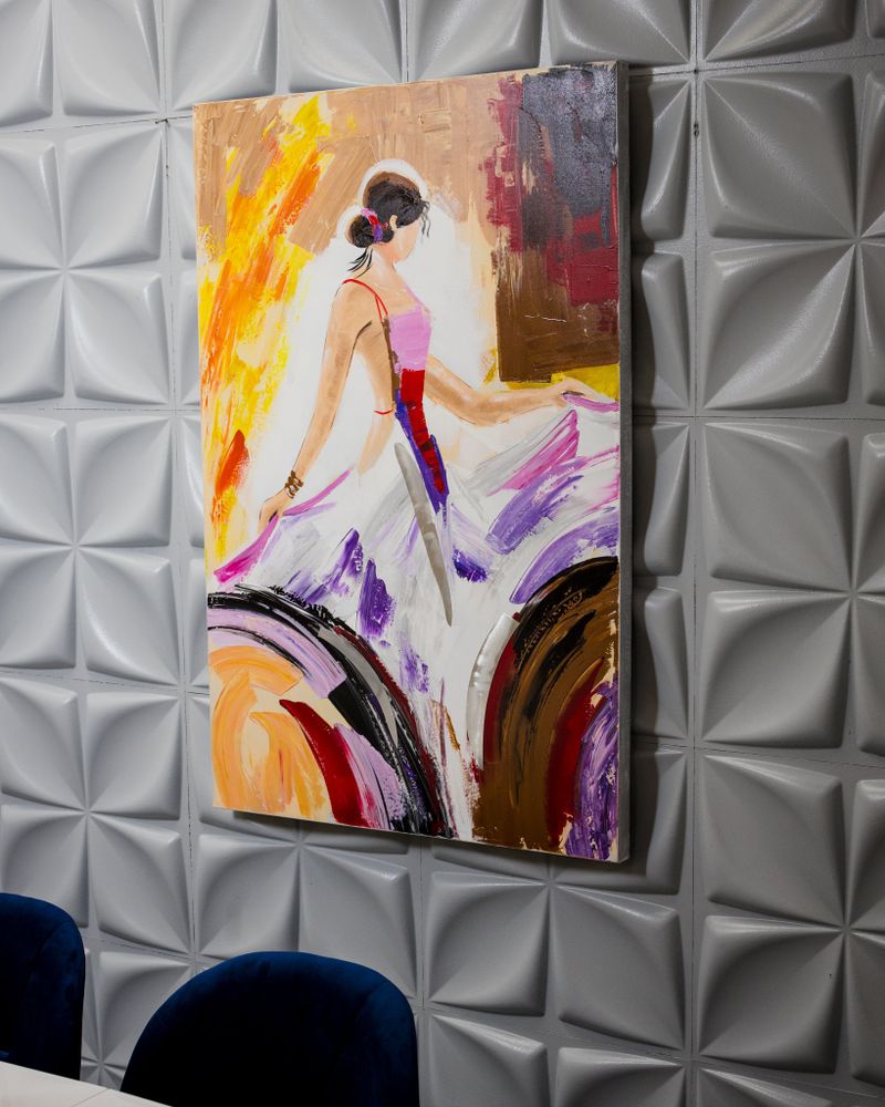 47" Lady Canvas