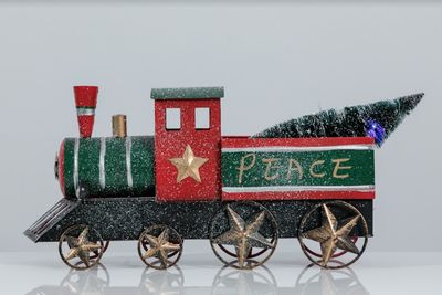 24" Train with Tree - Voiture Collection