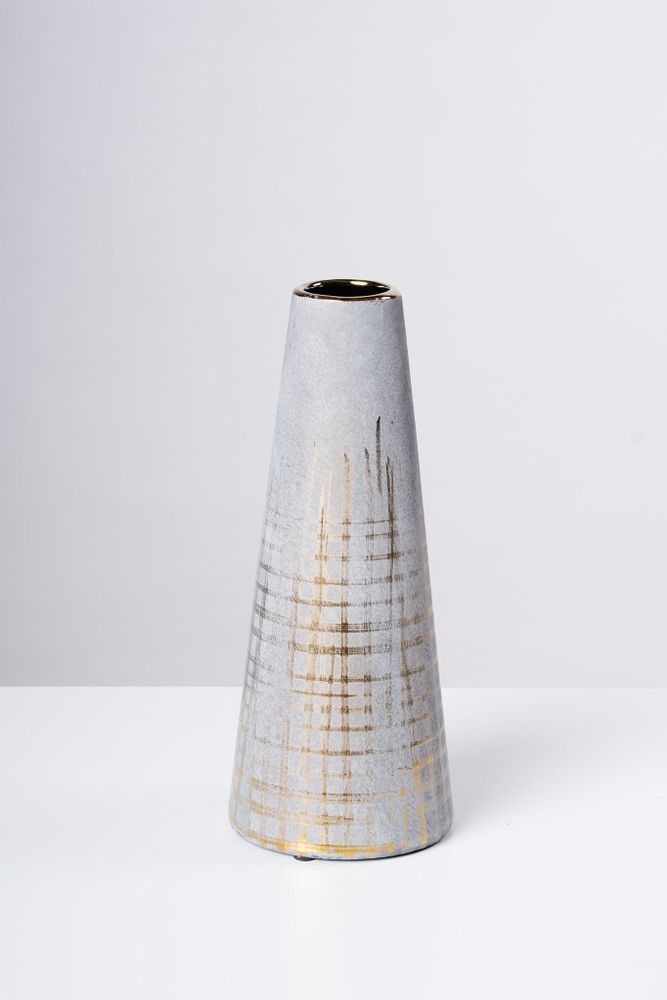 10" Vase Cement w/Gold