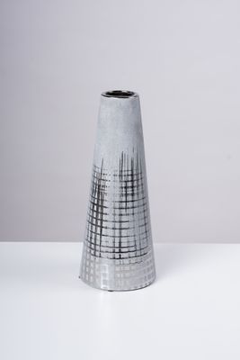 12" Vase Cement w/Silver