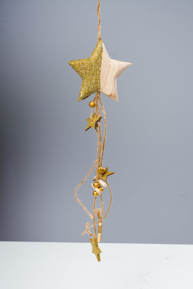 18" Hanging Star Gold