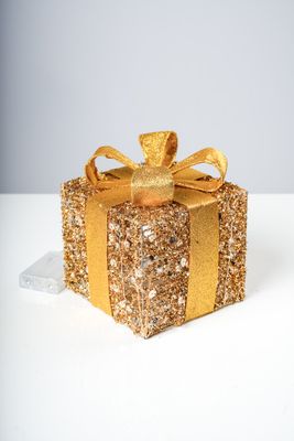 6" Gold Gift w/Light