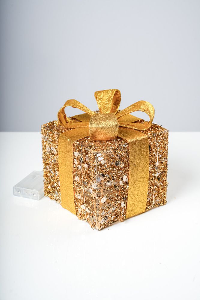 8" Gold Gift w/Light