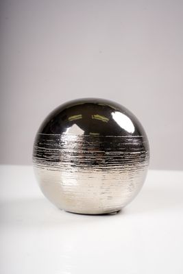 4"Ball Titanium Silver - Nicola Collection