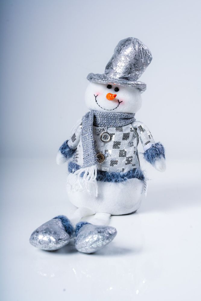 18" Sitting Long Legs Snowman Silver  Series