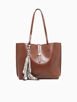 Gillian Tote