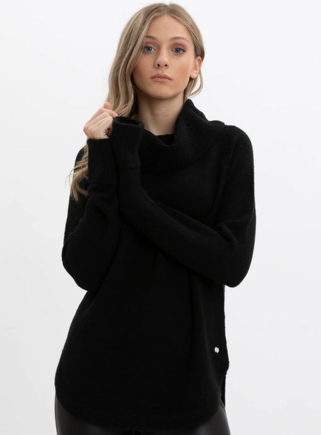 JANYN |Raglan sleeve cowl neck round hem sweater