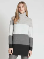 JACLYN | Color block turtleneck sweater with side slits