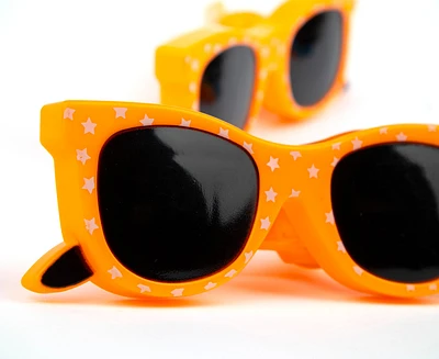 Tracker Beach Towel Clip Sunglasses
