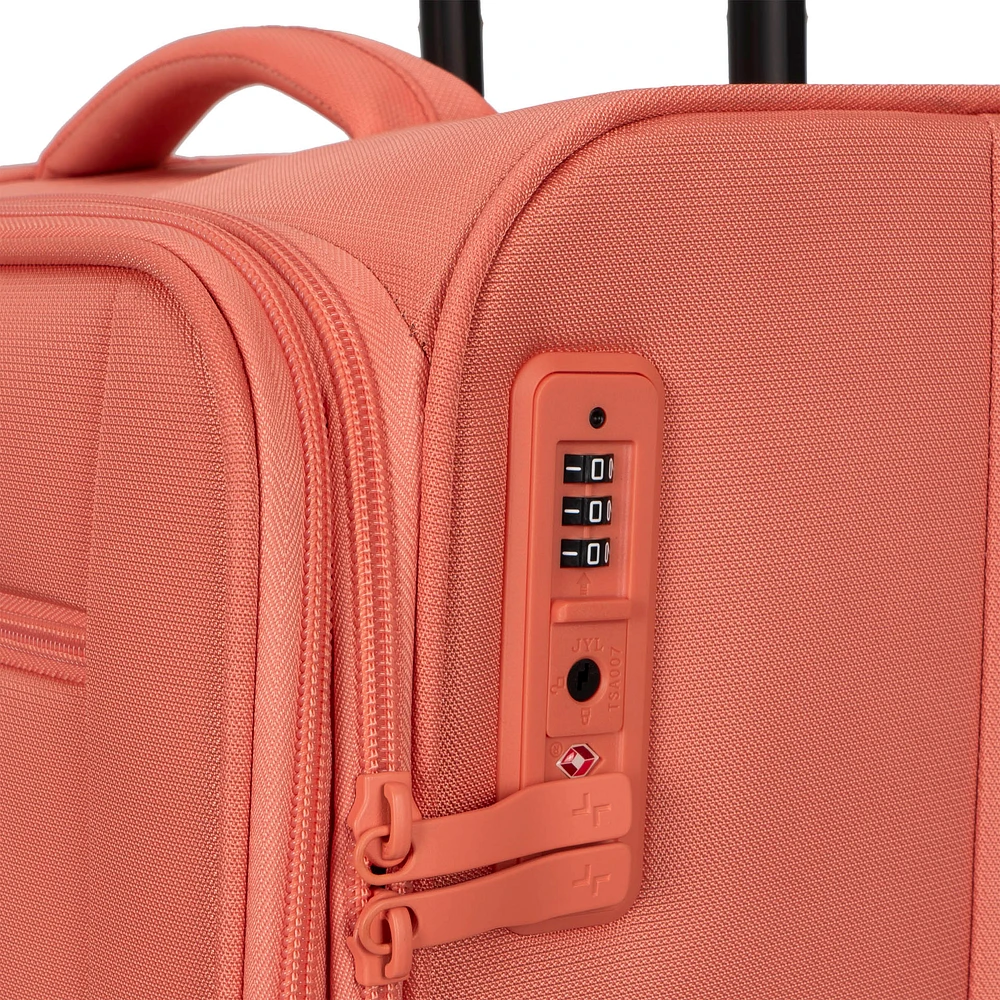 Verona Softside 26.5" Luggage