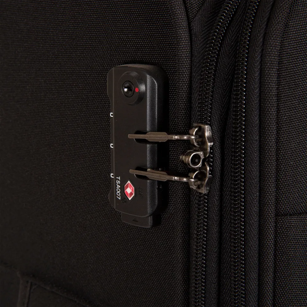 Fusion Softside 26" Luggage