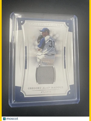 2017 National Treasures Baseball Greg Maddux Relic /99 #141