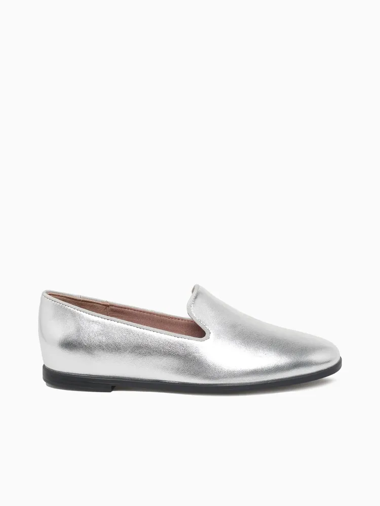 Effortless Silver Leather