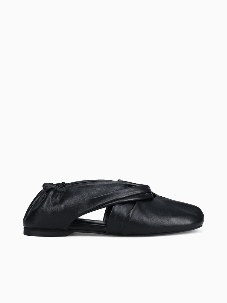 Alaula Black Leather