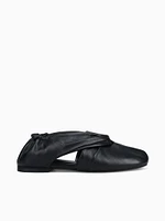 Alaula Black Leather