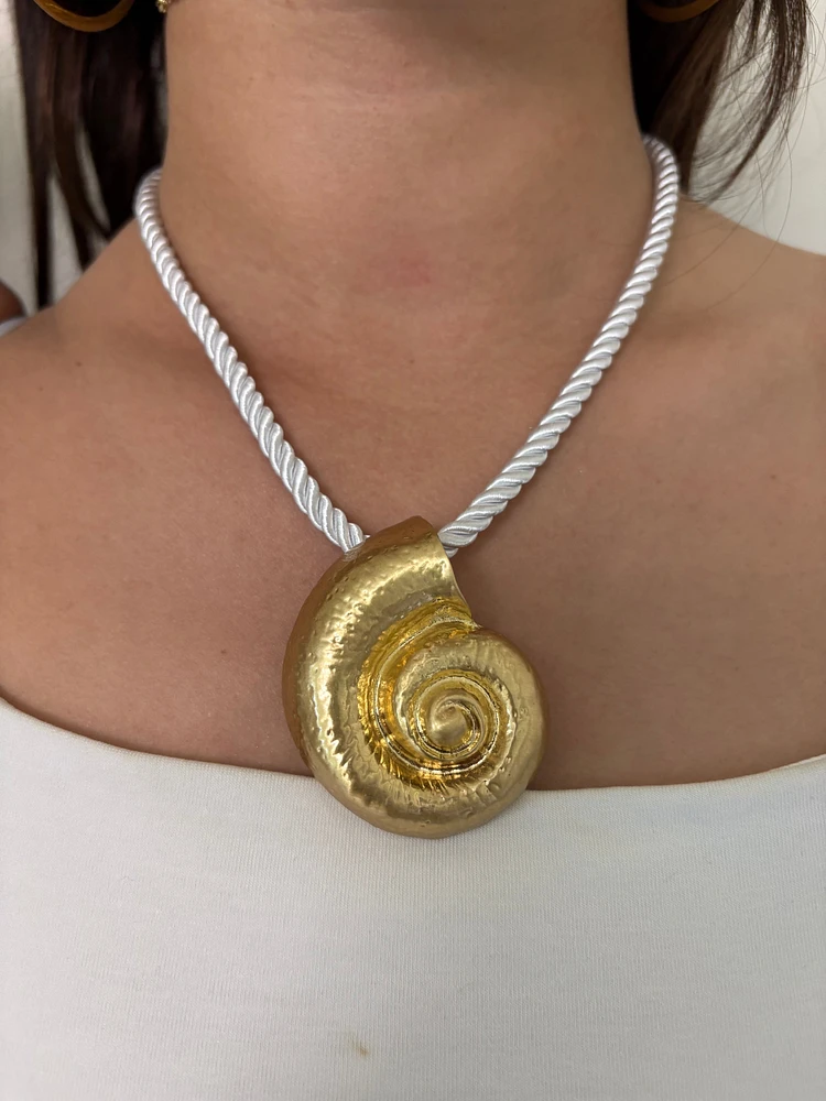 Shelly Necklace