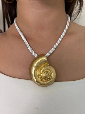 Shelly Necklace