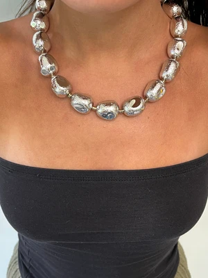 Villa Necklace