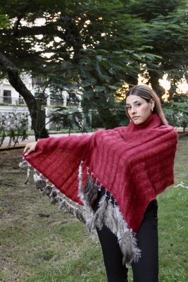 Estefanía Africa Feather