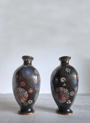 Pair of Takahara Komajiro Cloisonne Faceted Bud Vases, Late Meiji Era, Japanese