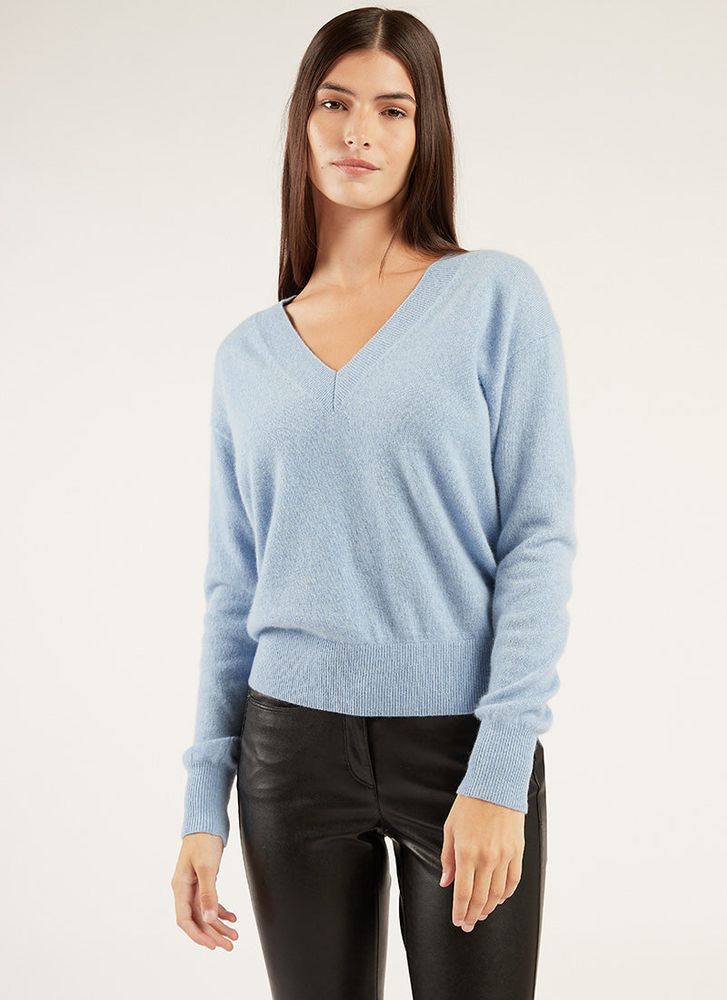 Cashmere Essential V-Neck Pullover