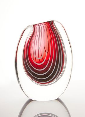 Vicke Lindstrand Modernist Red and White Stripe Sommerso Vase, 1950s