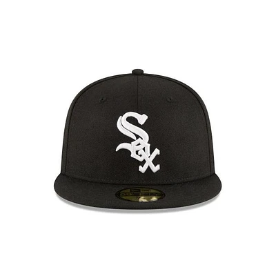 Chicago White Sox New Era MLB 59Fifty 5950 Fitted Cap Hat Black Crown/Visor Team Color Logo with World Series 2005 Side Patch